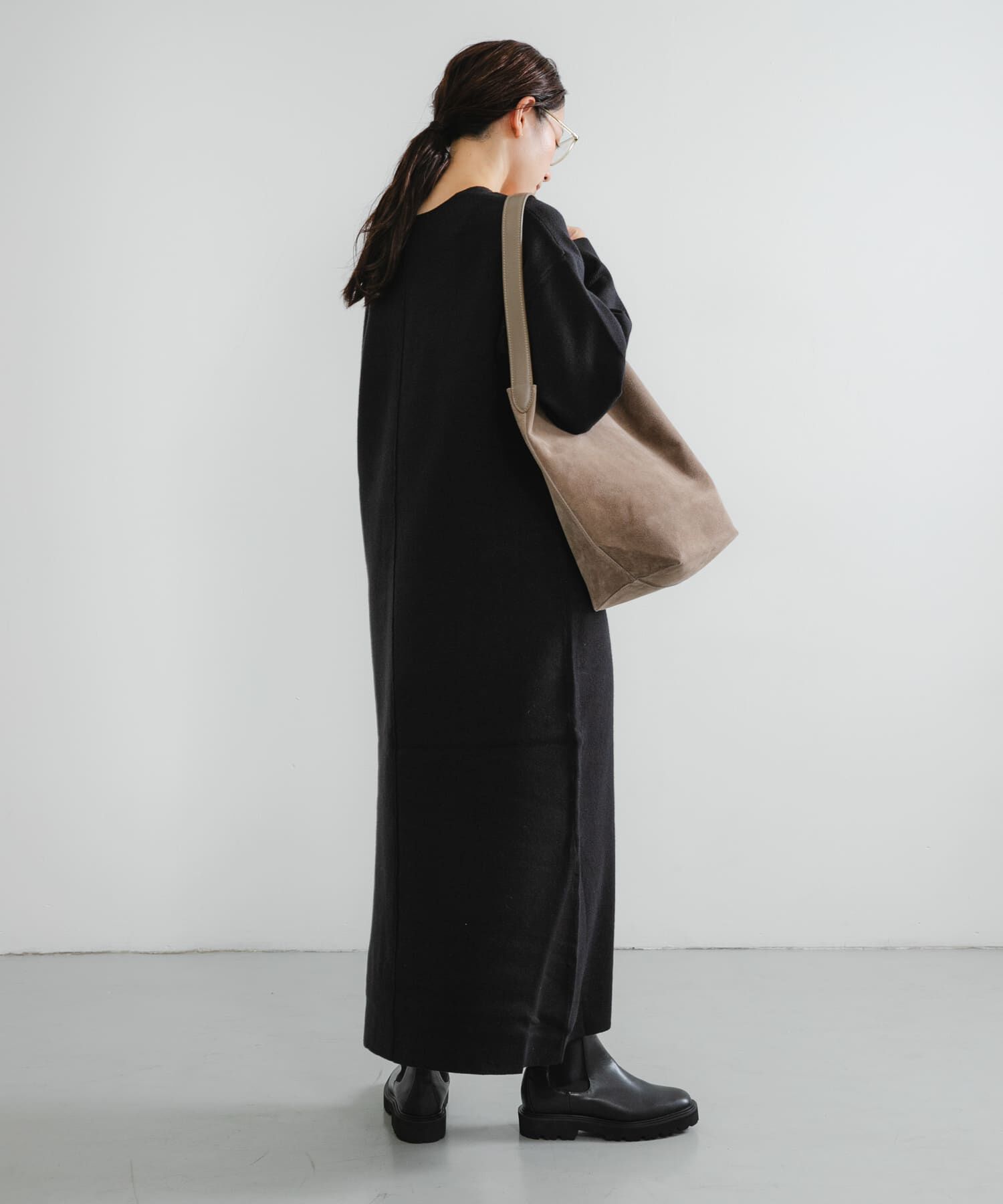URBAN RESEARCH「深Vネックニットワンピース」|ワンピース|