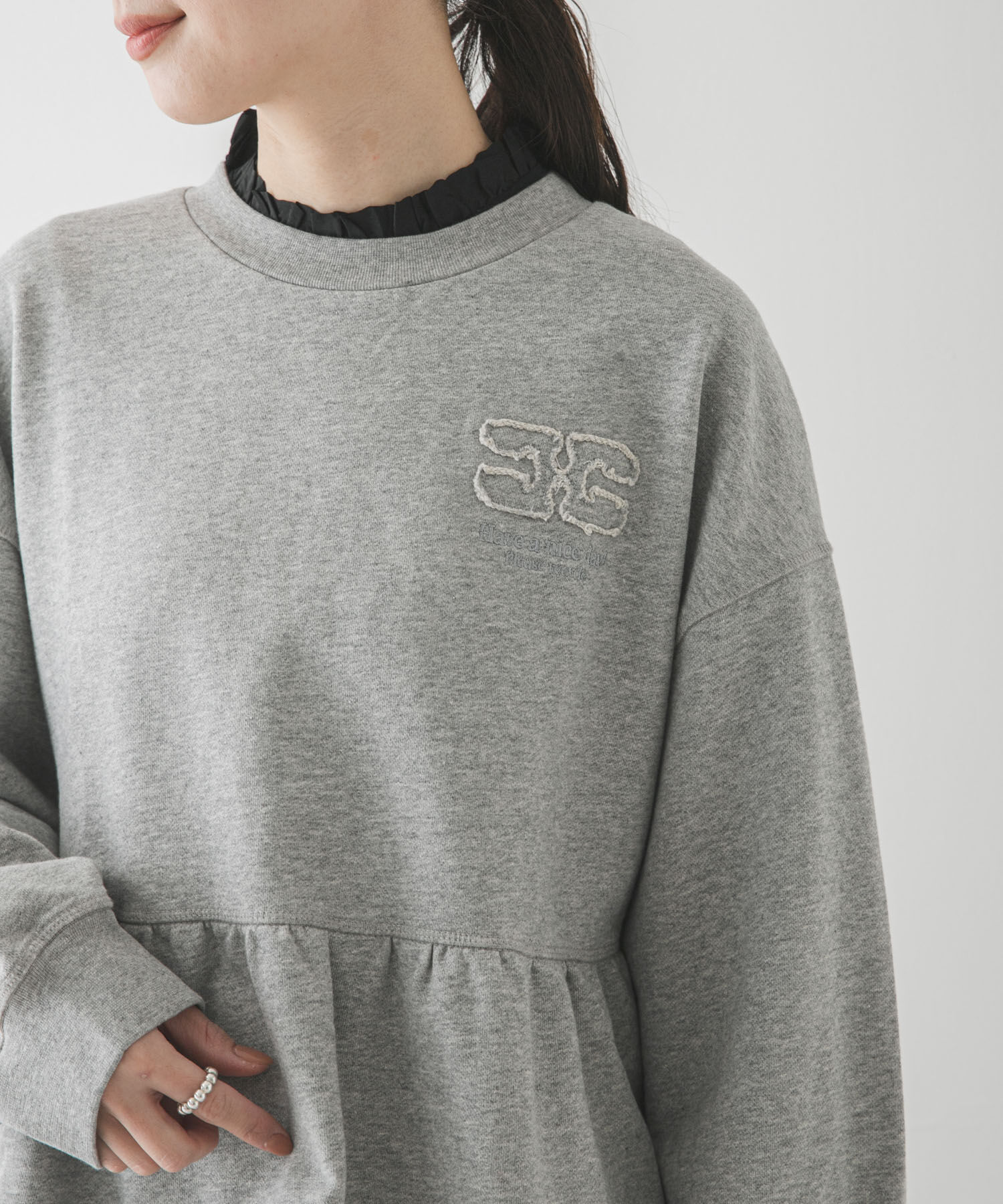 URBAN RESEARCH「GANNI　ISOLI CREWNECK PEPLUM」|スウェット・ジャージ|
