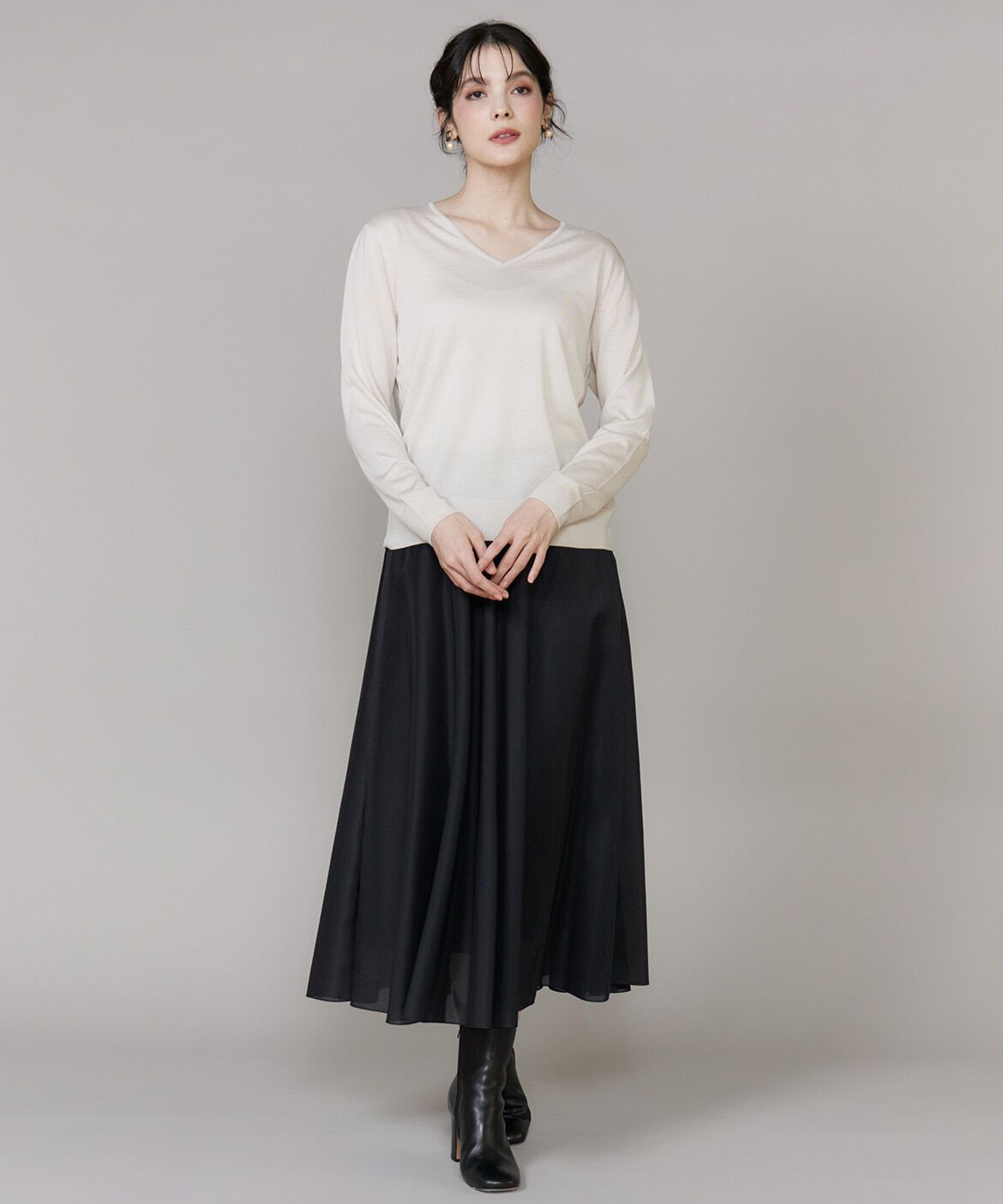 INED「《大きいサイズ》シルクカシミヤVネックニット《CONTESSA》」|ニット・セーター|