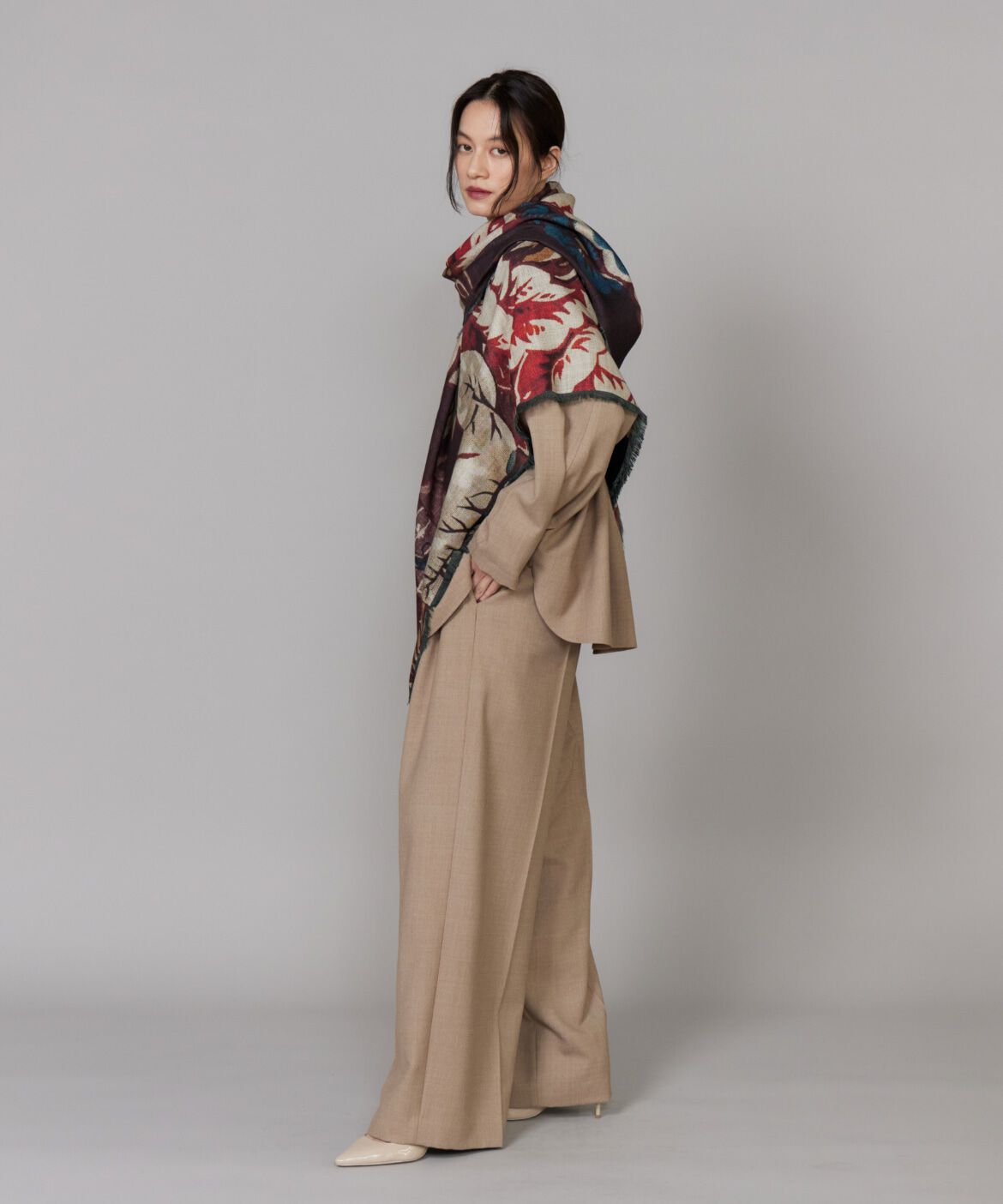 INED「2タックパンツ《la veille by SUPERIOR CLOSET》｜大人の洗練ワイドパンツ」|スラックス|