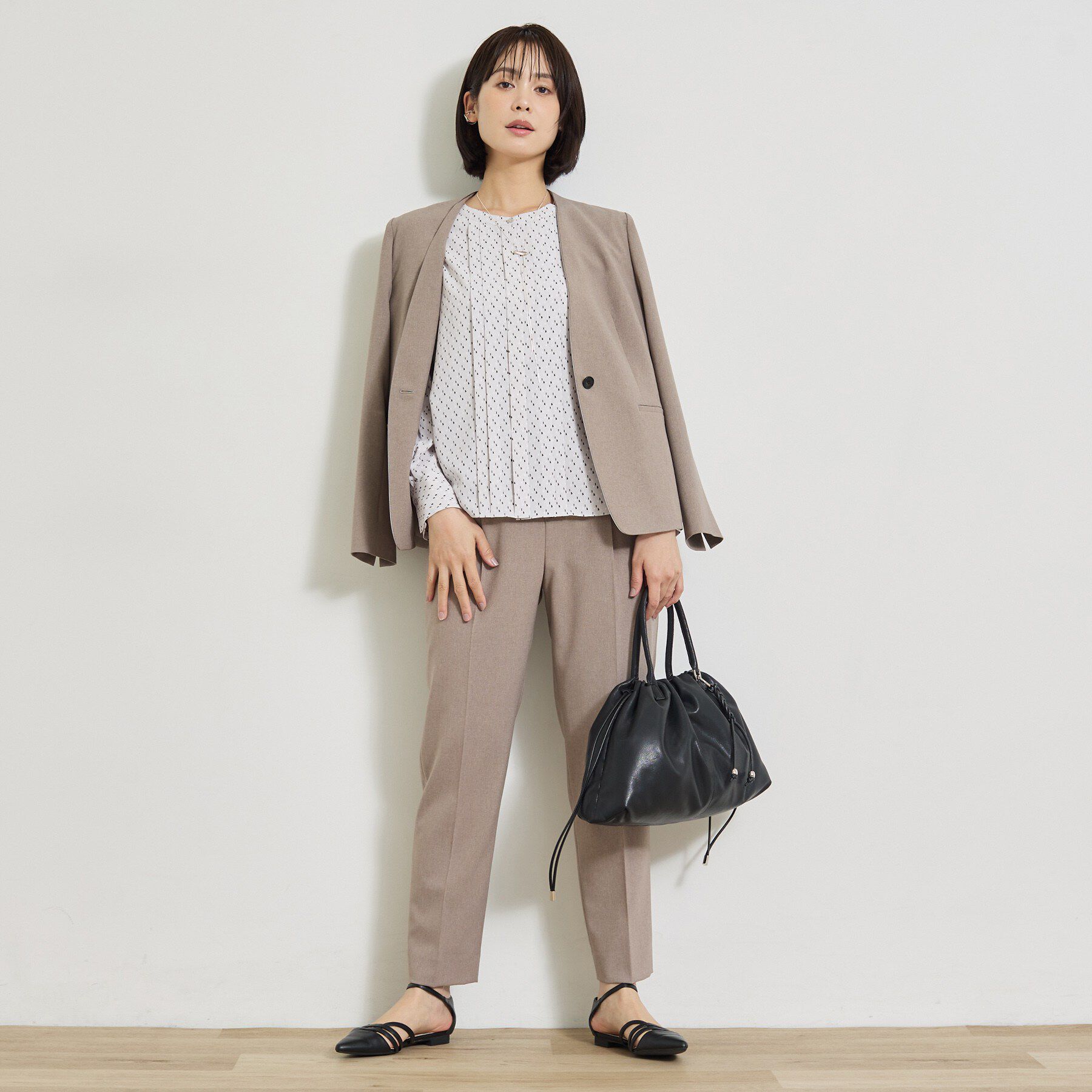 INDIVI「【通勤にオススメ／幾何学柄】ジョーゼットタックブラウス」|シャツ・ブラウス|
