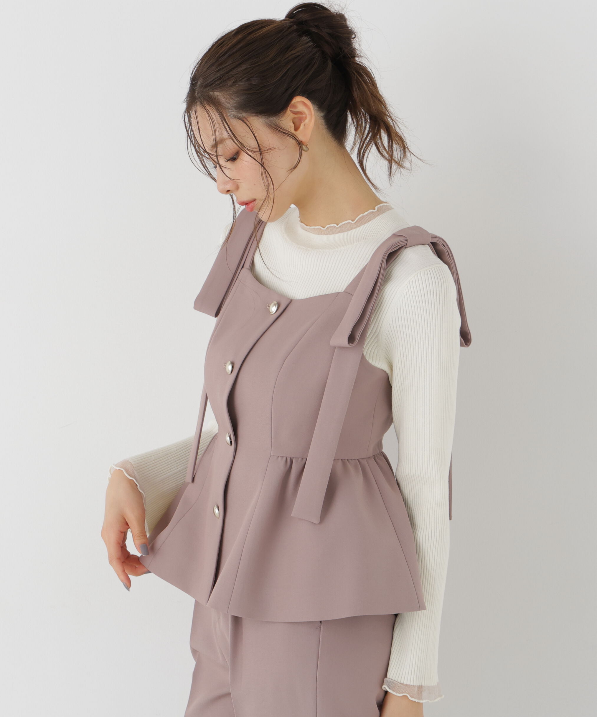 PROPORTION BODY DRESSING「リボンペプラムジレ 26AW」|ブルゾン・スタジャン|