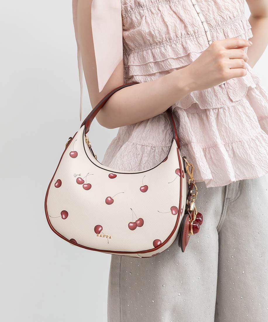  「【Cherry＆Strawberry】2WAY ハーフムーンショルダーバッグ」|ショルダー・メッセンジャー|