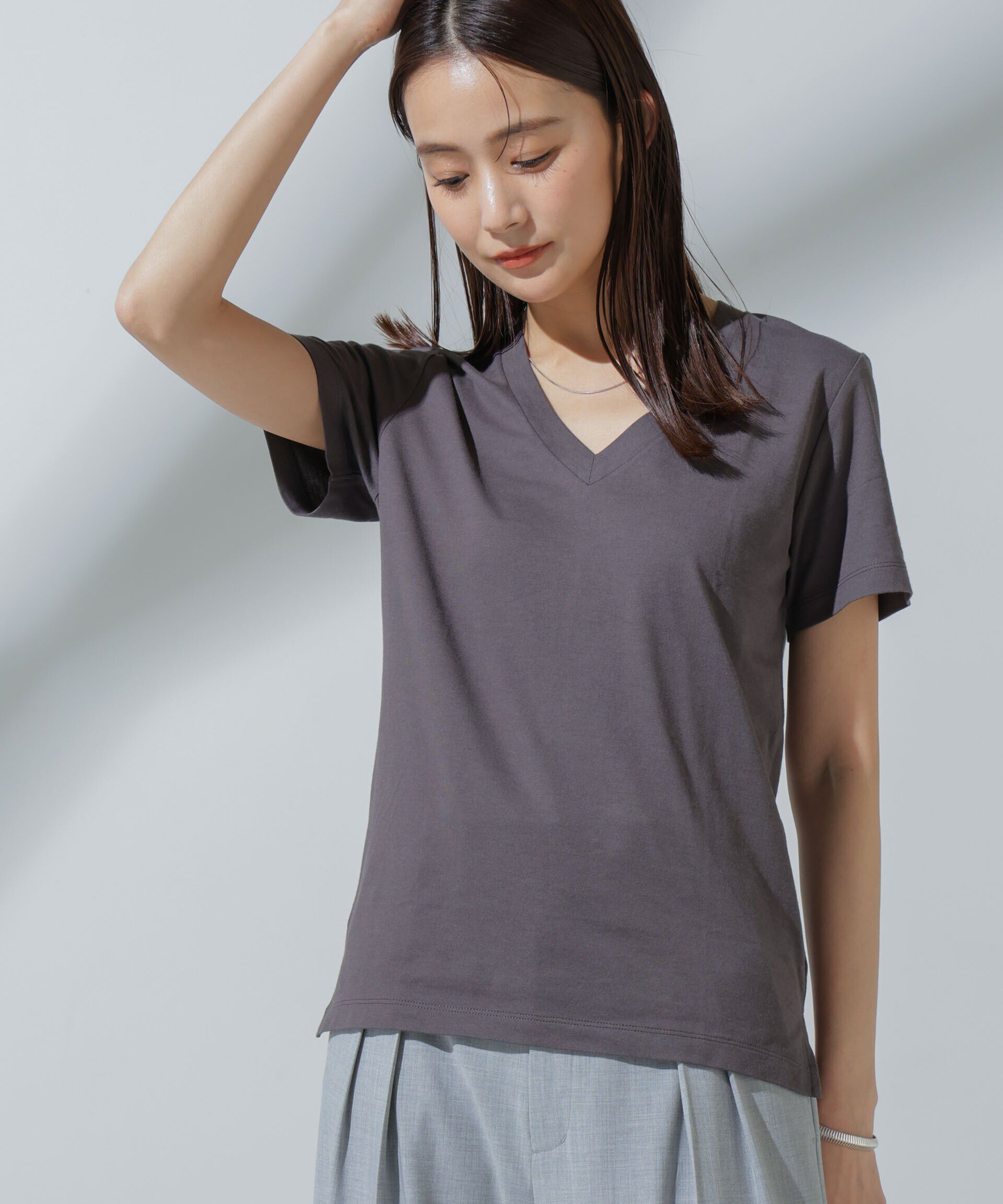 nano･universe「Anti Soaked(R) 汗染み防止 VネックTシャツ」|Tシャツ・カットソー|チャコール3