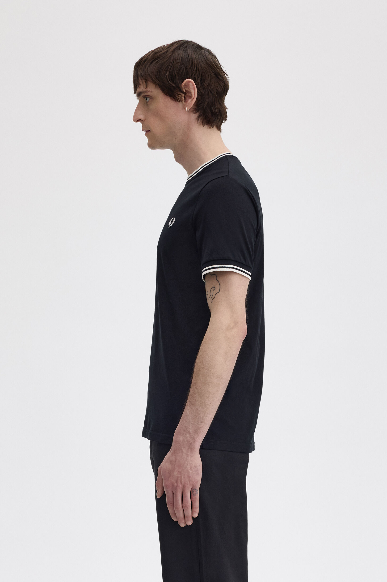 FRED PERRY 「Twin Tipped T-Shirt／ティップラインTシャツ M1588」|Tシャツ・カットソー|