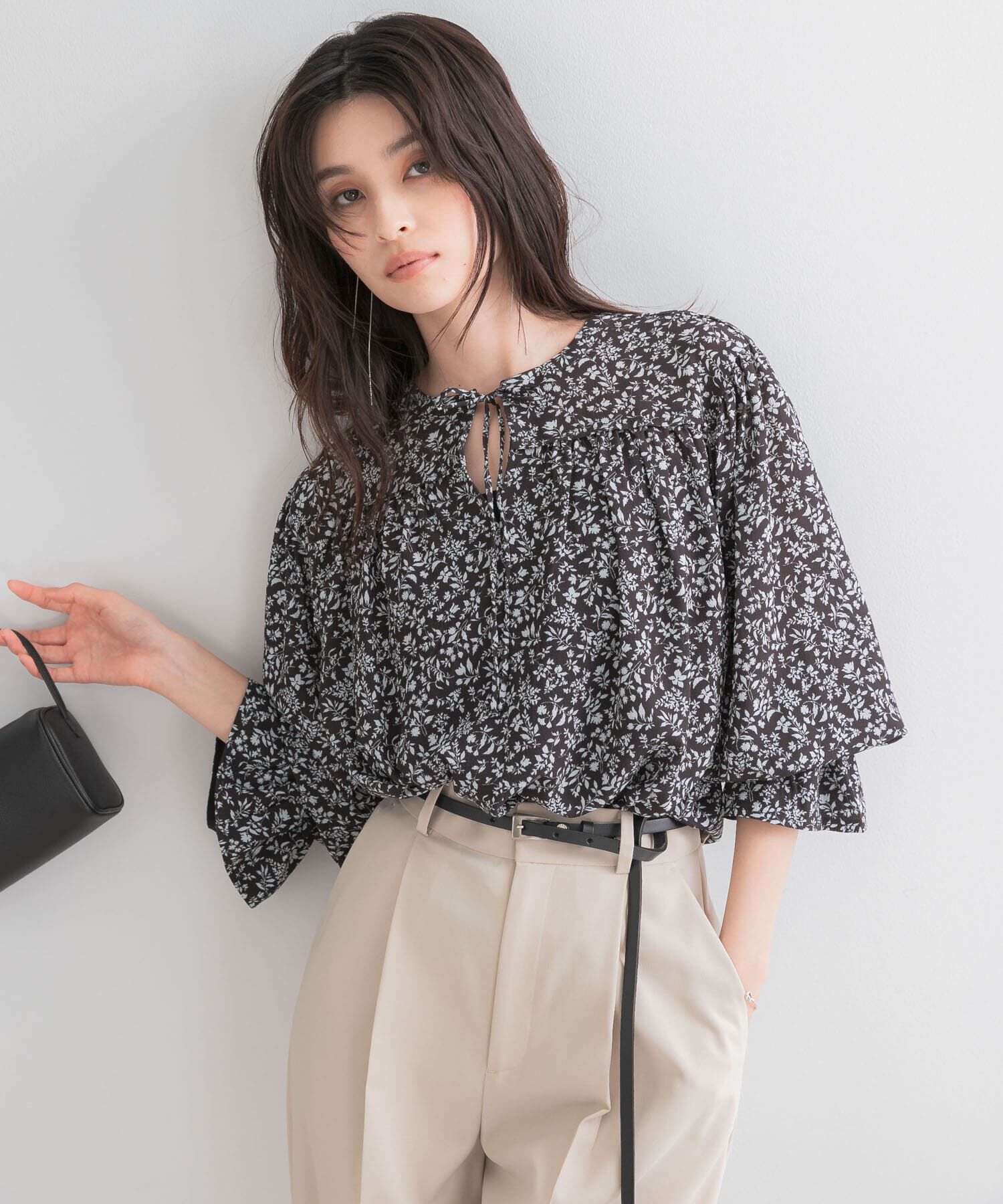 URBAN RESEARCH ROSSO「スモールフラワープリントブラウス」|シャツ・ブラウス|