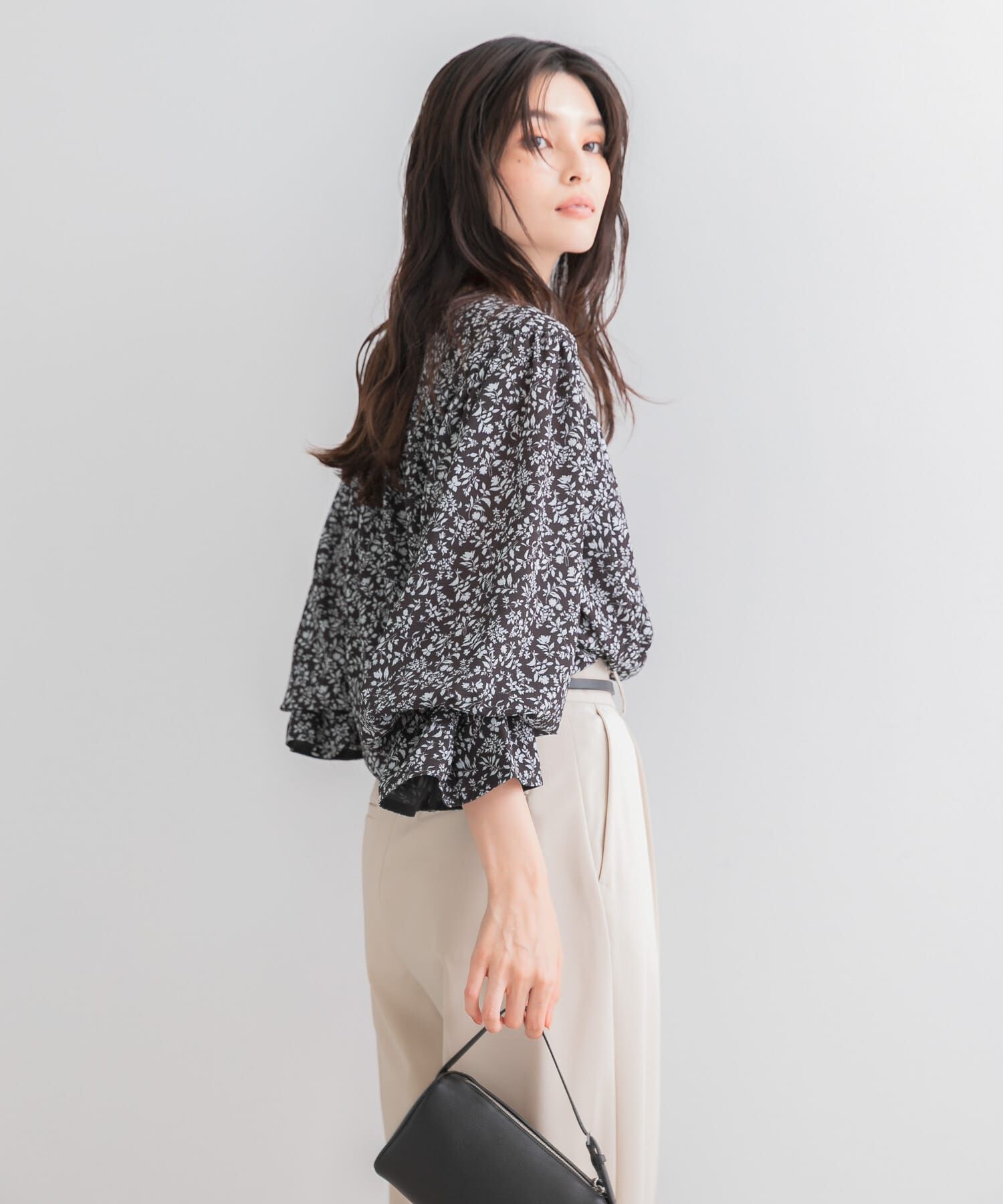URBAN RESEARCH ROSSO「スモールフラワープリントブラウス」|シャツ・ブラウス|