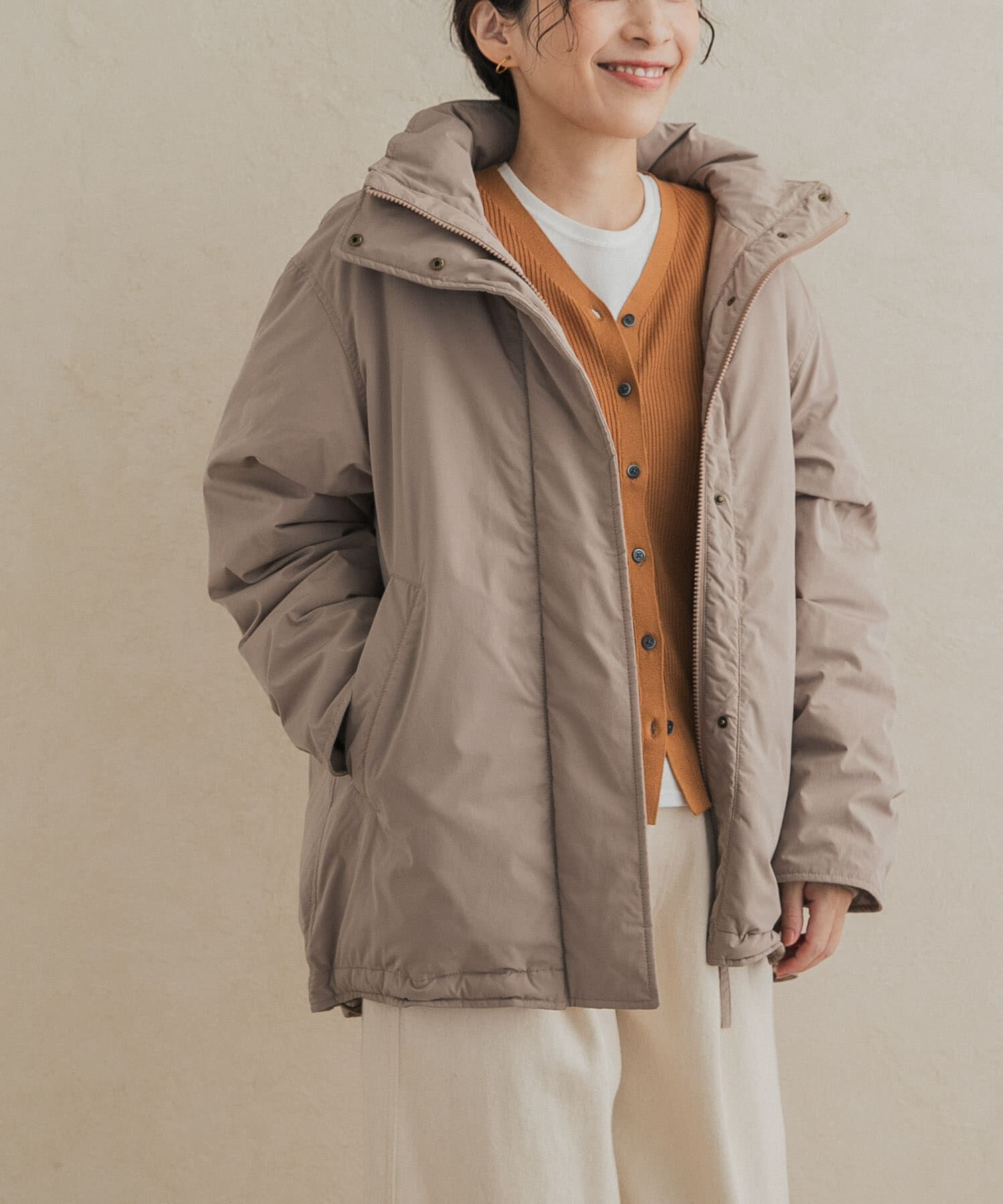 URBAN RESEARCH DOORS「グリーンダウン撥水ステッチレスミドルコート」|ノーカラーコート|