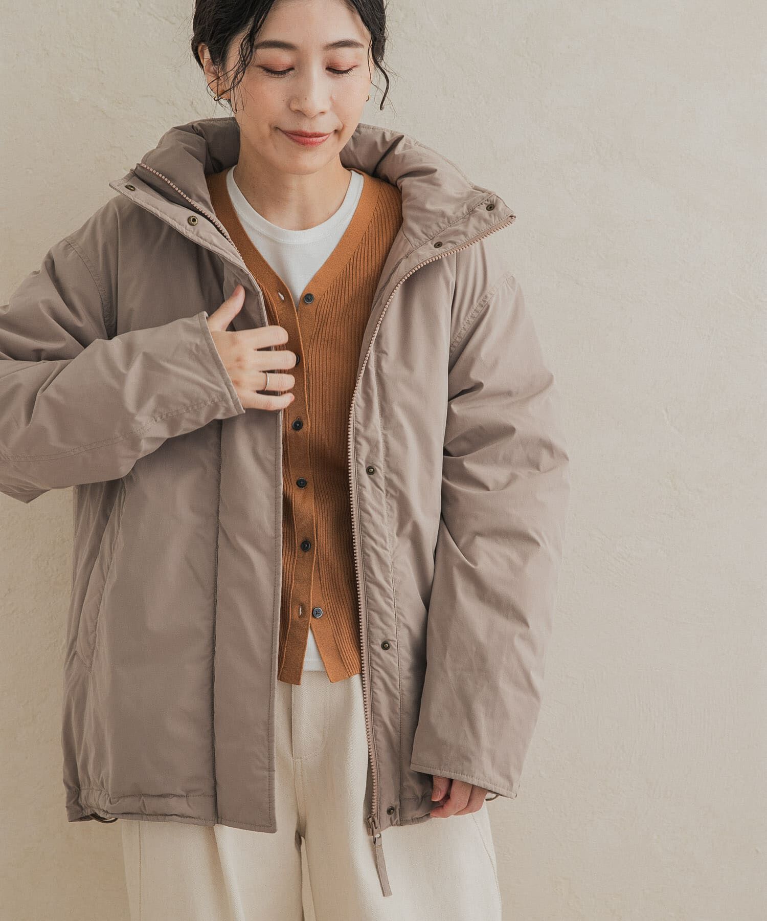 URBAN RESEARCH DOORS「グリーンダウン撥水ステッチレスミドルコート」|ノーカラーコート|