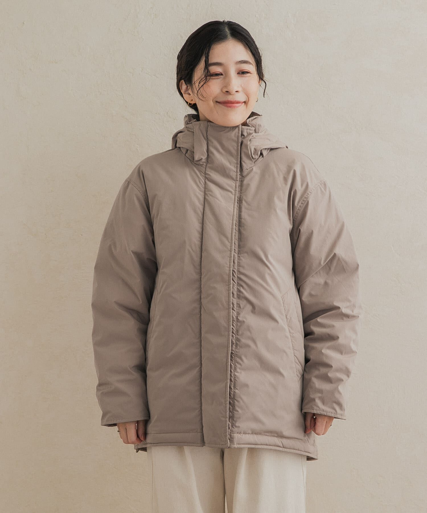 URBAN RESEARCH DOORS「グリーンダウン撥水ステッチレスミドルコート」|ノーカラーコート|