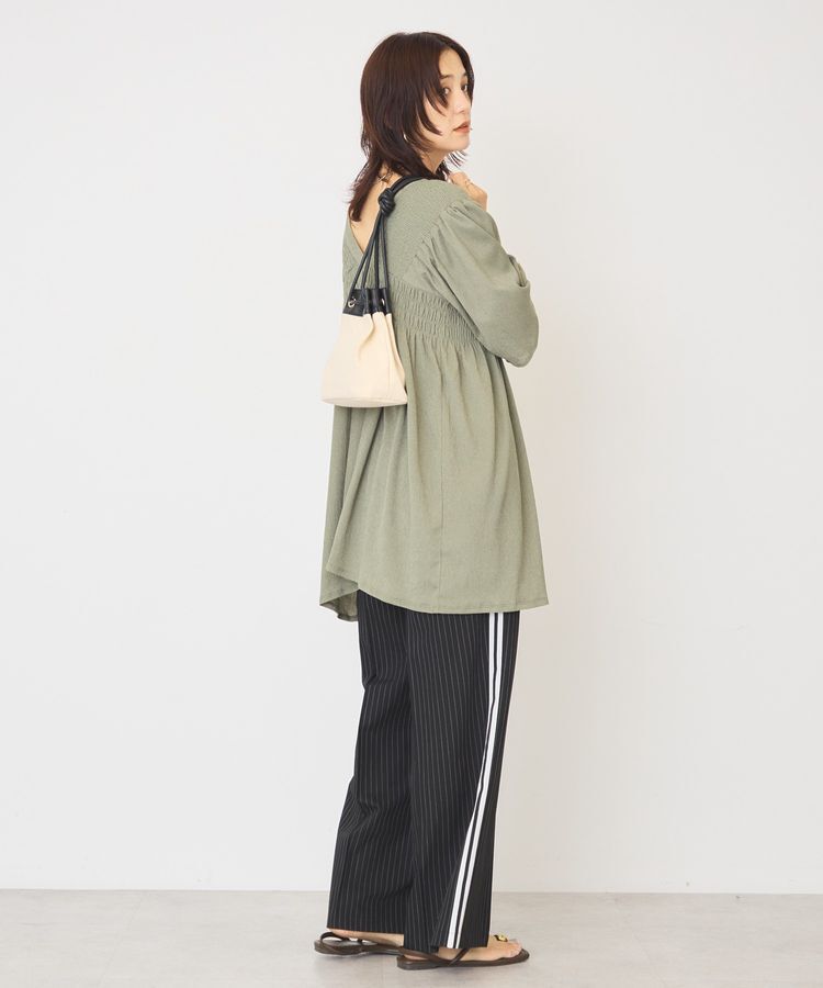 AMERICAN HOLIC「【WEB限定】前後2WAYVネックシャーリングチュニックブラウス【吸水速乾・イージーケア】」|Tシャツ・カットソー|