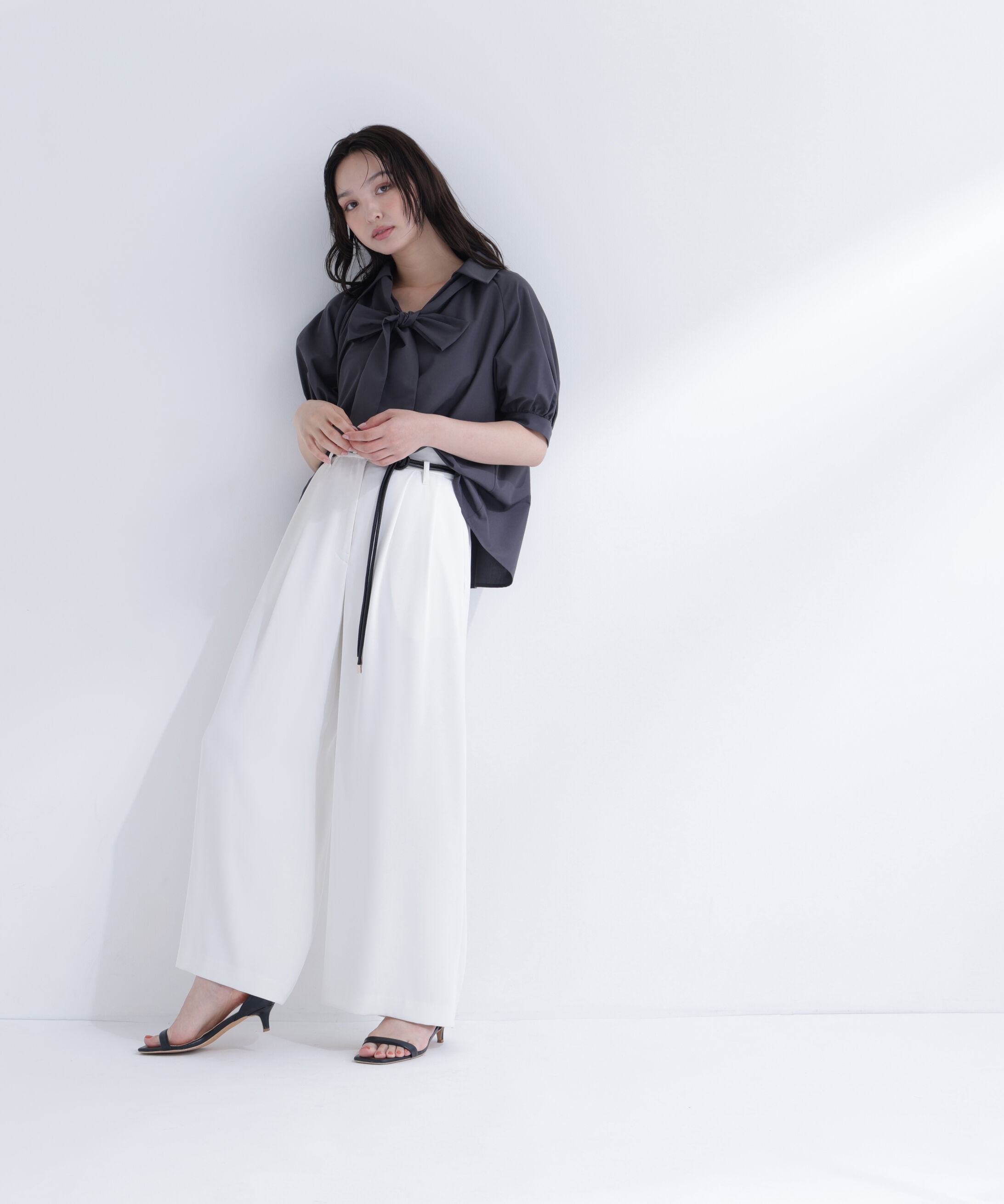  「＜Oggi.jp掲載＞スキッパーリボンタイブラウス半袖」|シャツ・ブラウス|