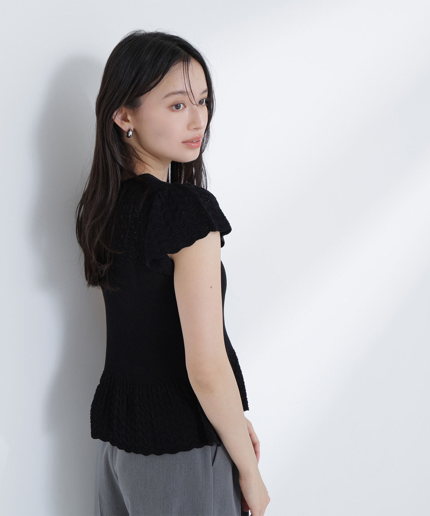  「＜Oggi.jp掲載＞透かし編みフリルニット」|ニット・セーター|