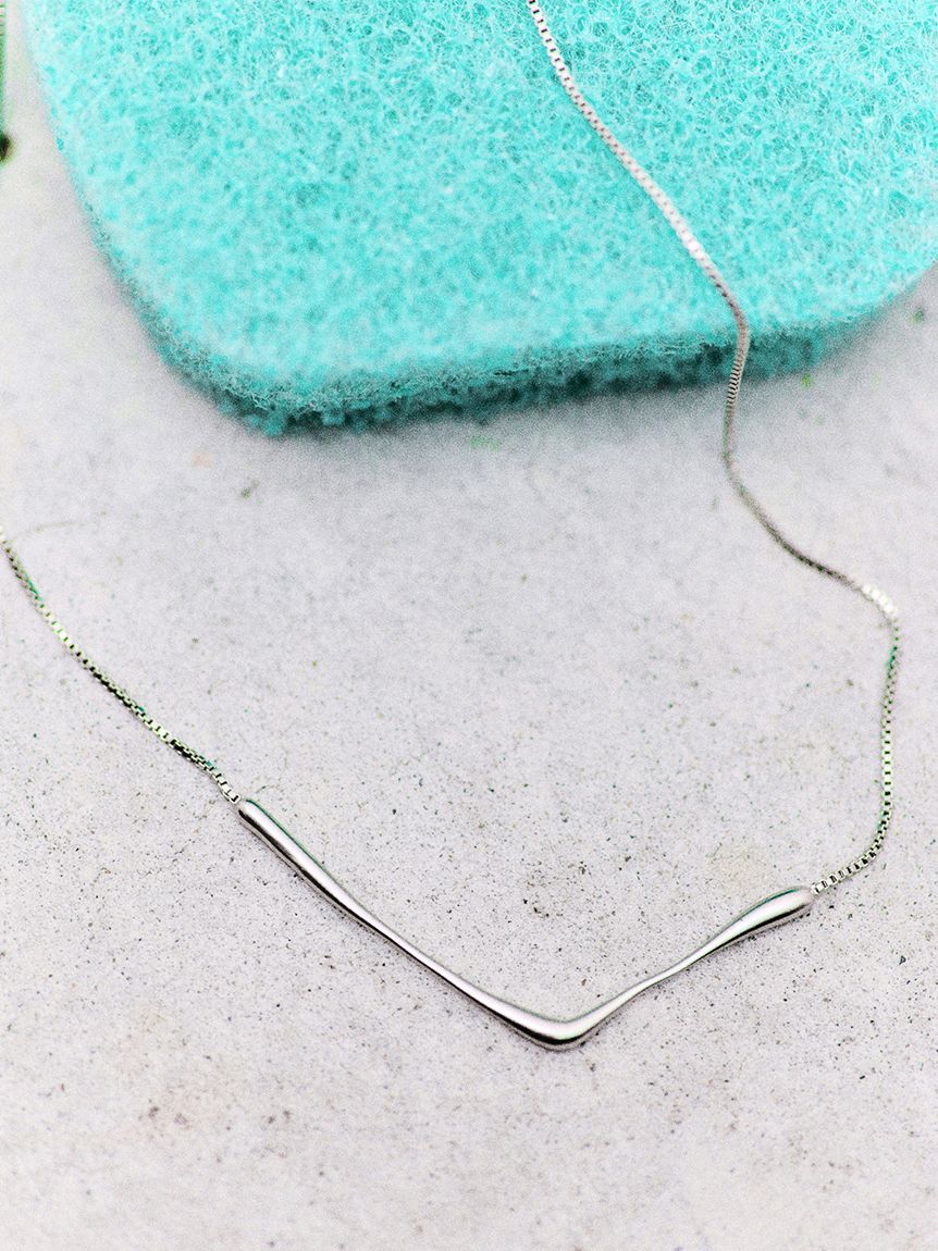 Mila Owen「【EVERYDAY PROOF JEWELRY 】Ｖモチーフネックレス」|ネックレス|