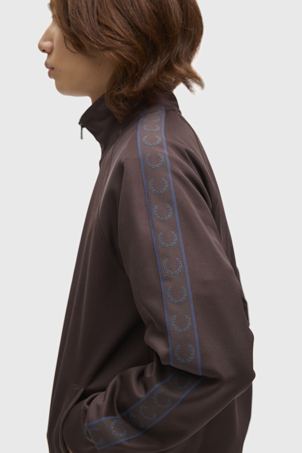 FRED PERRY 「FRED PERRY／Contrast Tape Track Jacket／フレッドペリー コントラストテープトラックジャケット」|ブルゾン・スタジャン|
