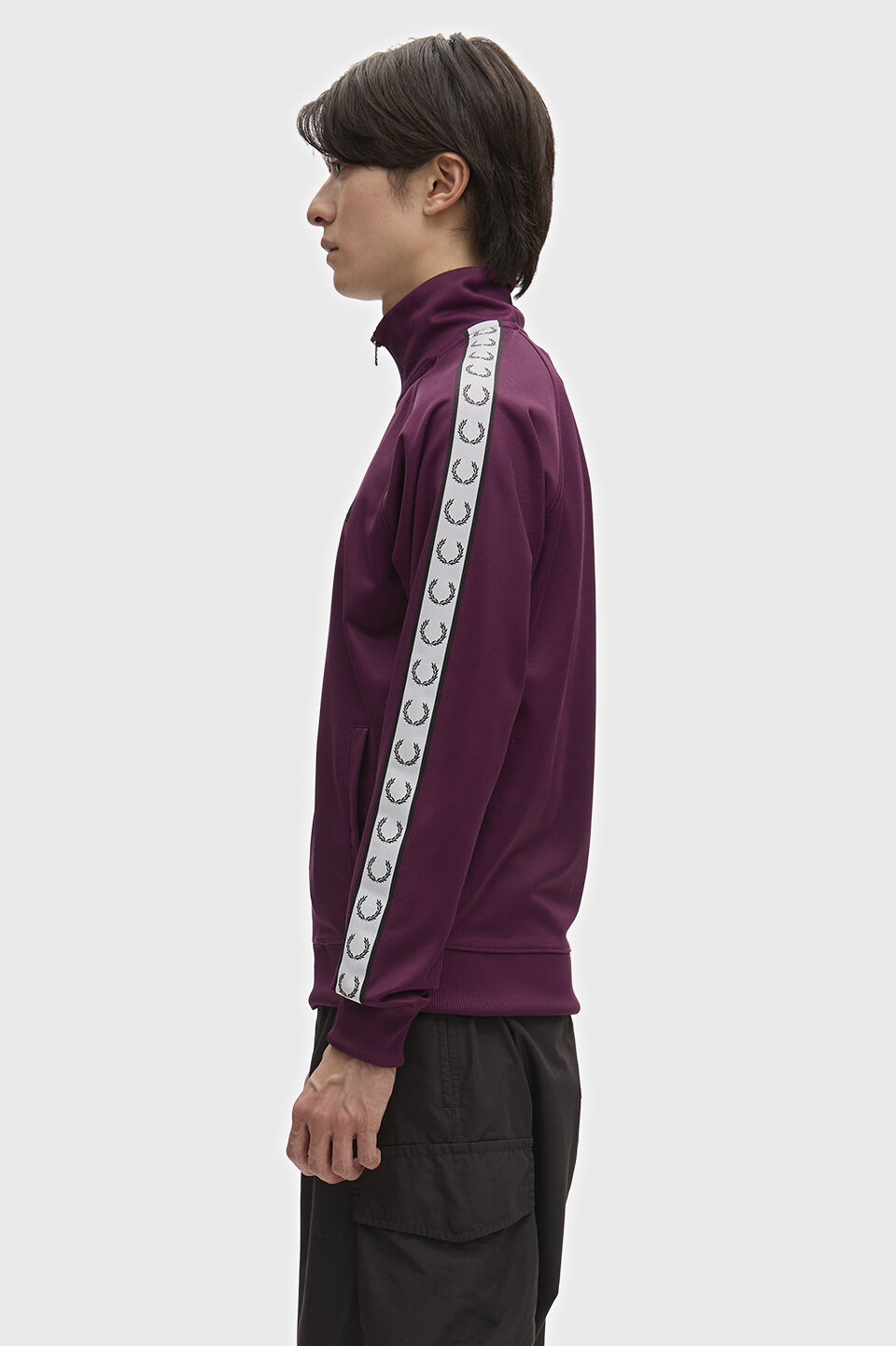 FRED PERRY 「FRED PERRY／Contrast Tape Track Jacket／フレッドペリー コントラストテープトラックジャケット」|ブルゾン・スタジャン|