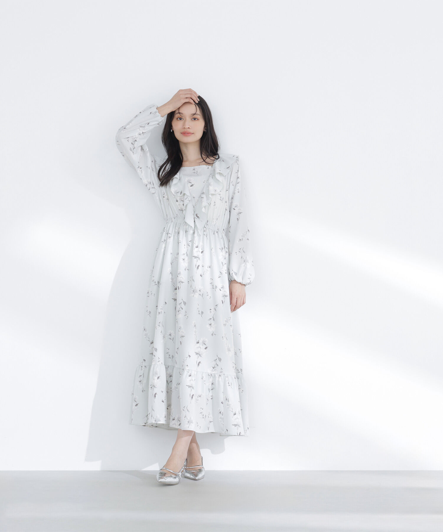  「ラッフルフラワープリントワンピース」|ワンピース|