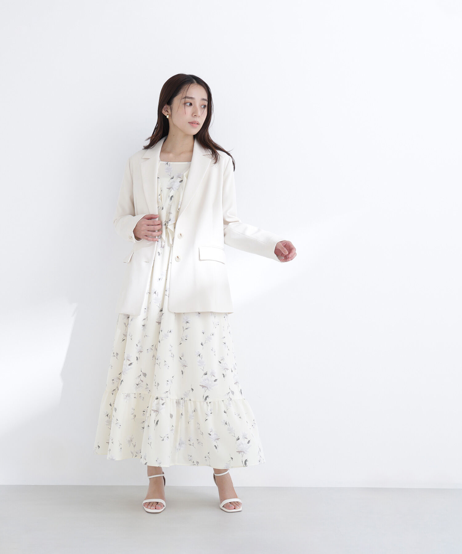  「ラッフルフラワープリントワンピース」|ワンピース|