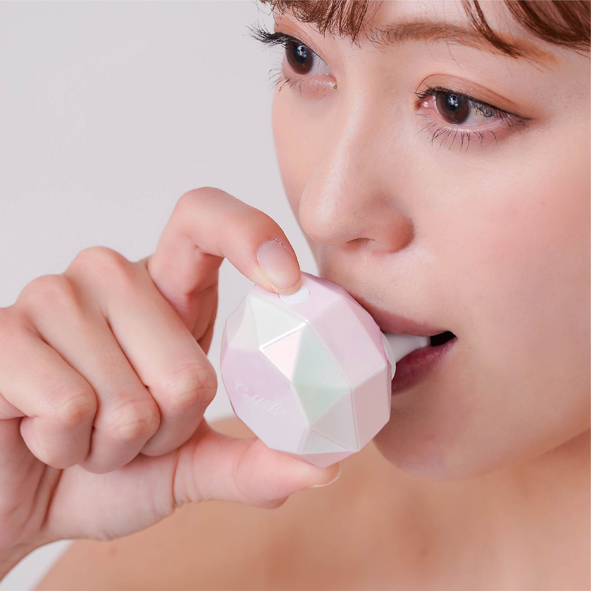  「ニーズ Cellsh クリスタルリップ オーロラ (D5.0&times;W4.9&times;H4.9(cm))」|オーラルケア|
