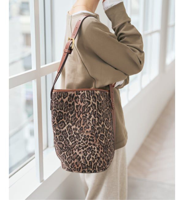 Spick and Span「《WEB限定追加》A VACATION/ア ヴァケーション MARCHE BROWN LEO」|ショルダー・メッセンジャー|