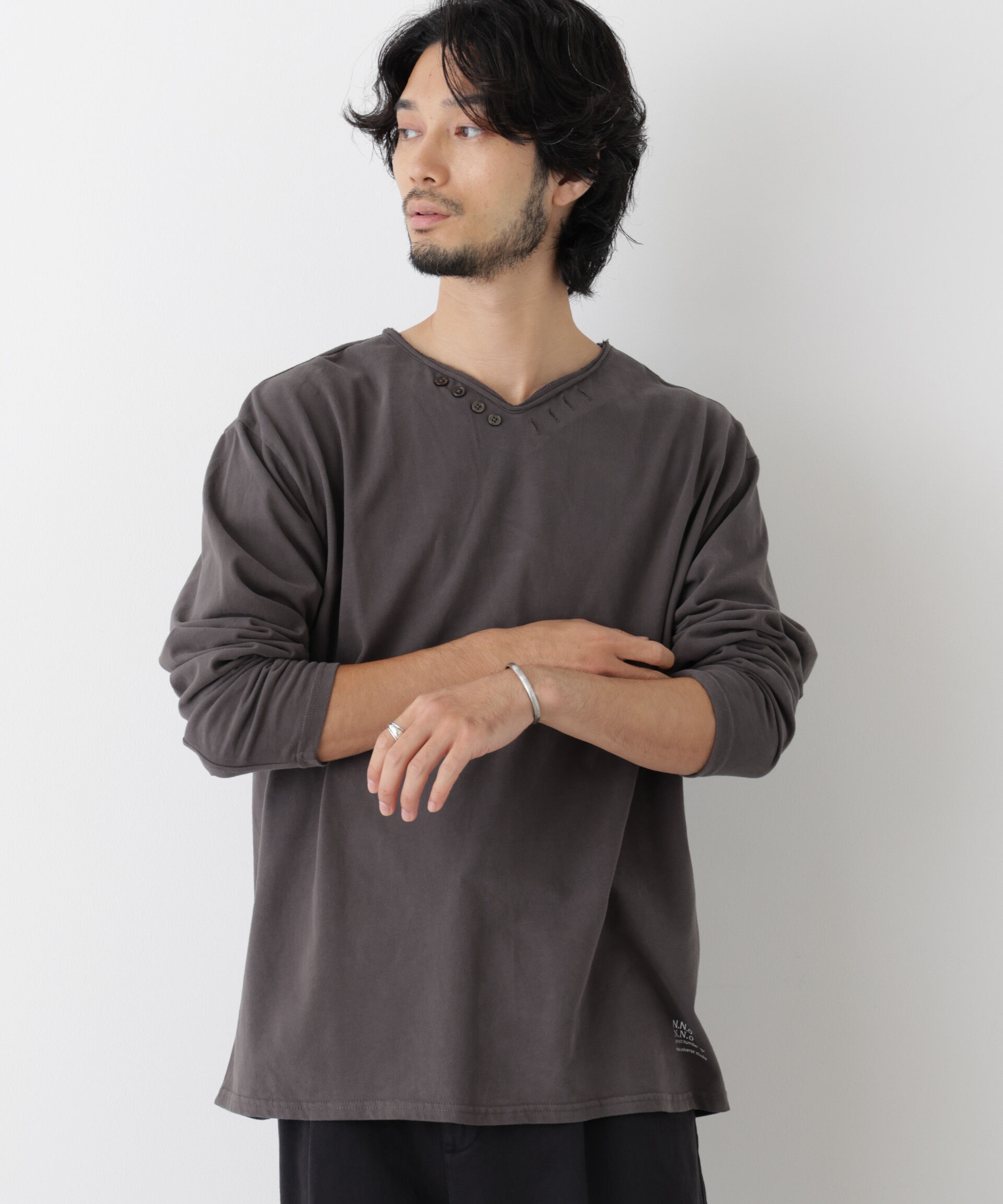NANO universe「「surplus」デザインヘンリーネックTシャツ 長袖」|Tシャツ・カットソー|チャコール3