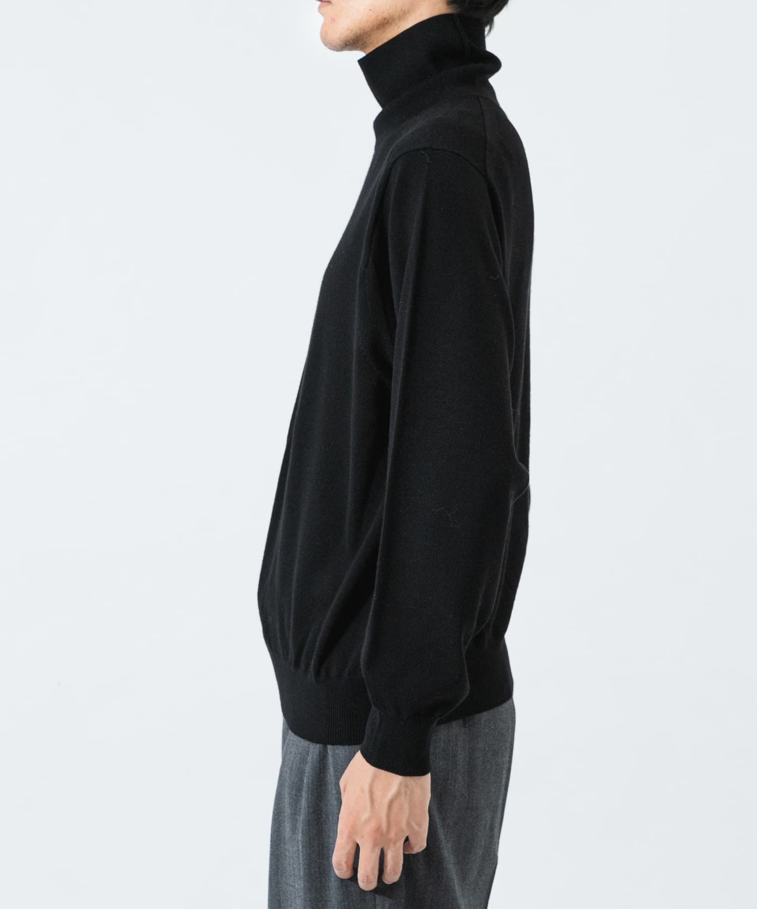 URBAN RESEARCH「『別注』crepuscule&times;URBAN RESEARCH　ハイゲージタートル」|ニット・セーター|