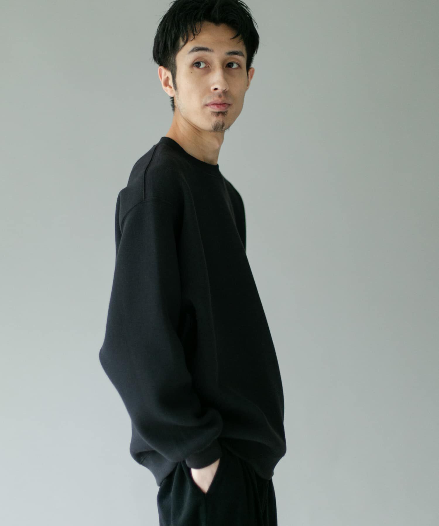 URBAN RESEARCH DOORS「スラブダンボールクルーネックロングスリーブTシャツ」|Tシャツ・カットソー|