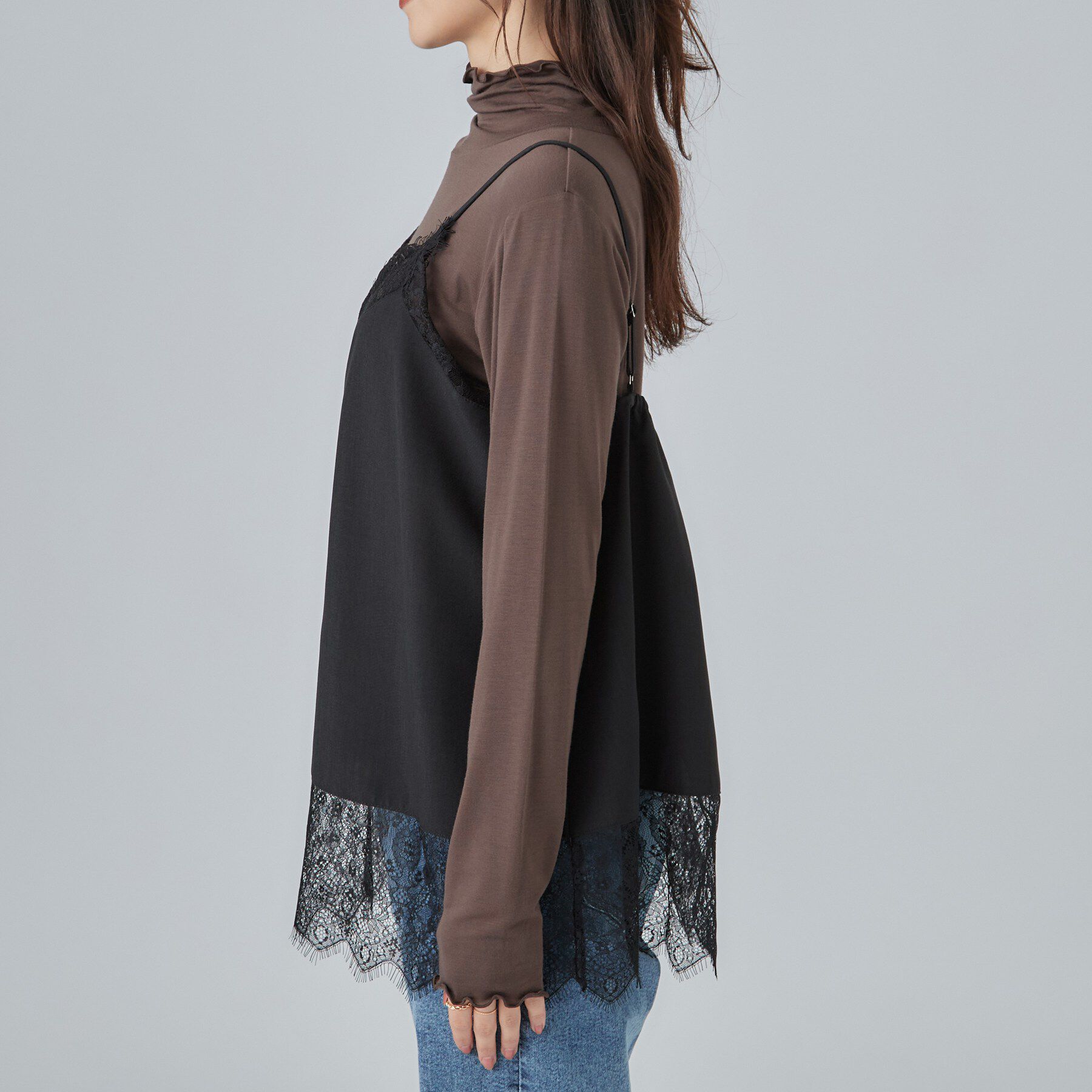 SHOO･LA･RUE「【洗濯機可/S-LL】体型カバーしながらこなれ見え レース付きキャミソール」|Tシャツ・カットソー|