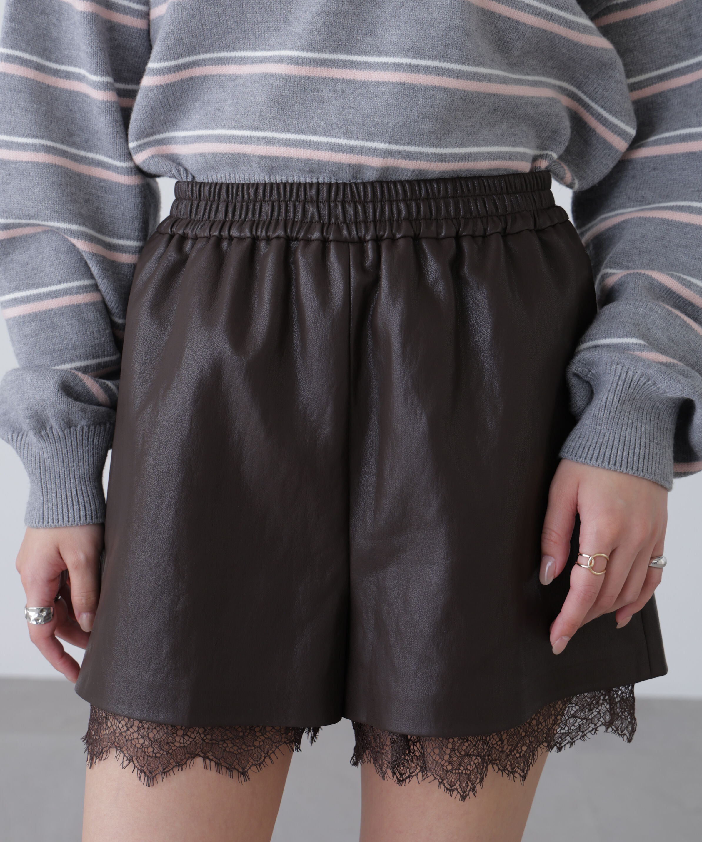  「レースレイヤードエコレザーショートパンツ」|その他|