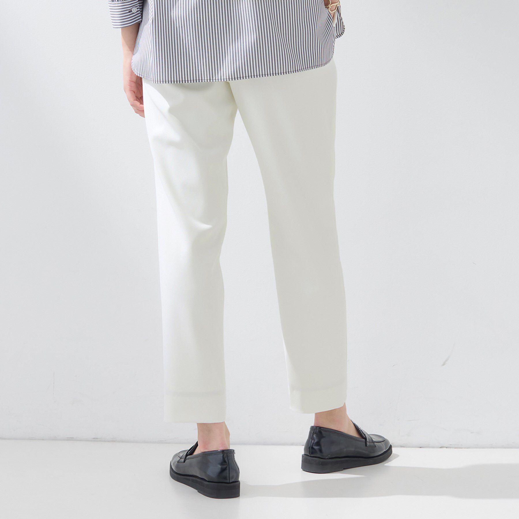 INDIVI「【褒められパンツ／高ストレッチ】タックテーパードパンツ」|その他|