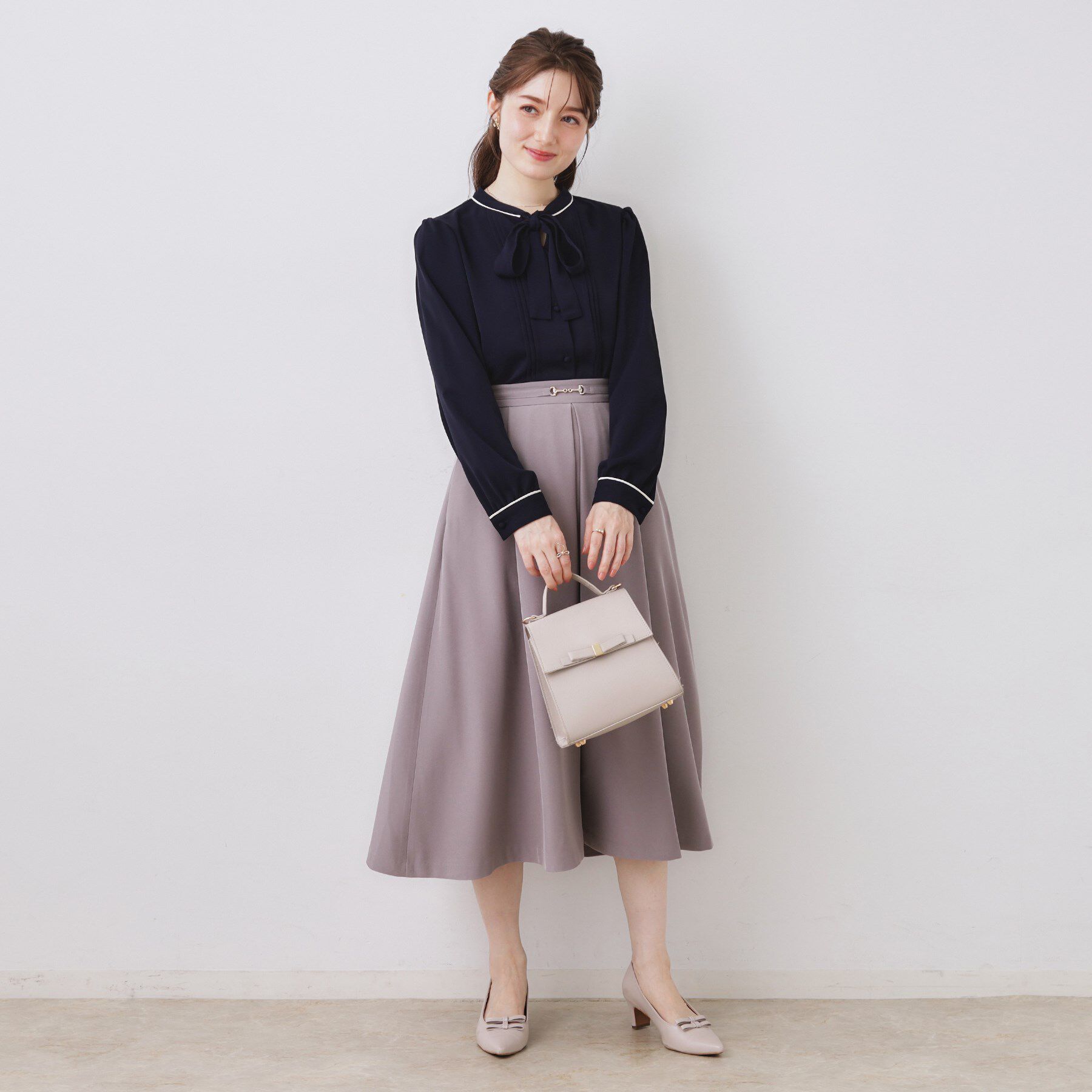 Couture broach「【ハレの日・通勤】配色タックタイブラウス」|シャツ・ブラウス|