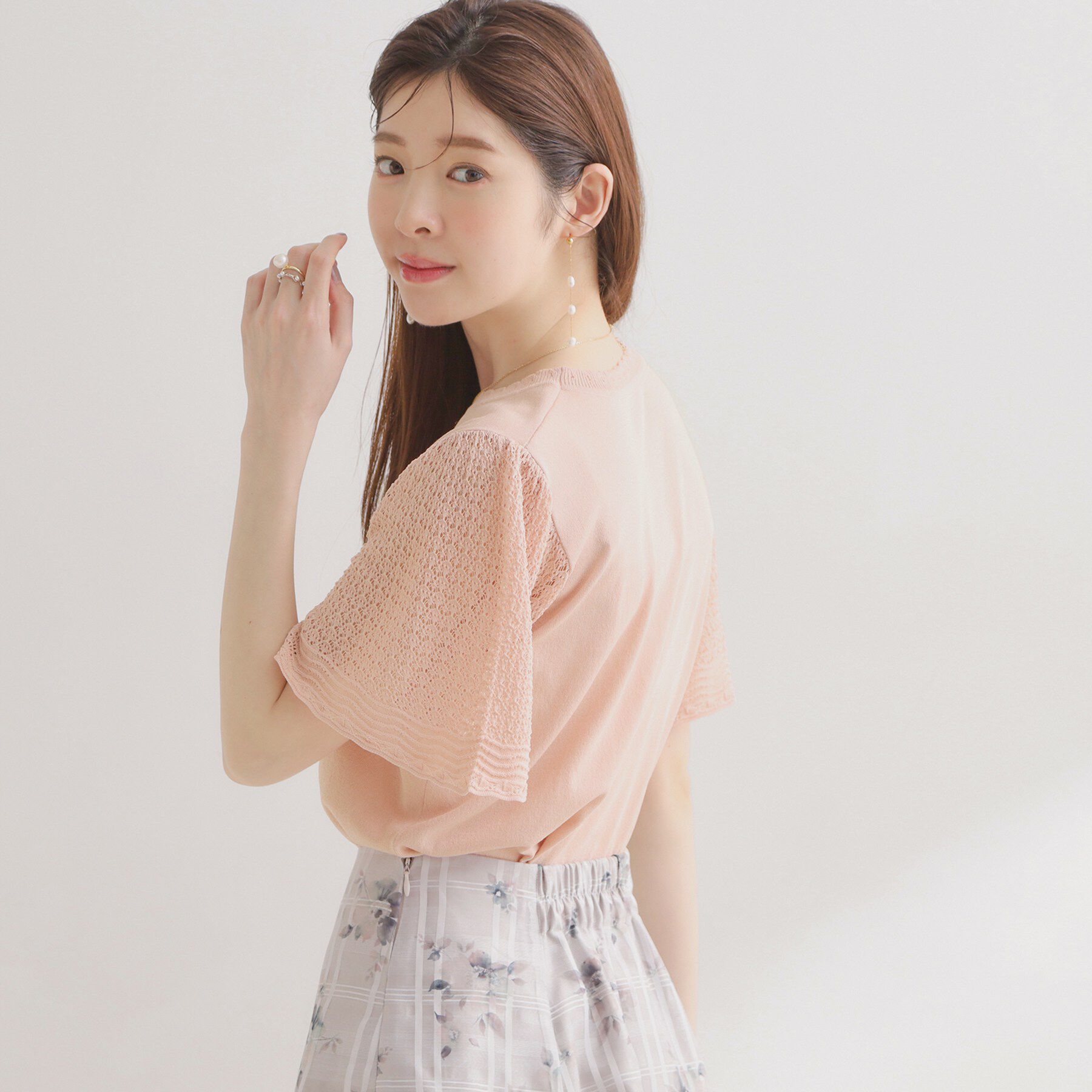 Couture broach「【アンサンブル可・UVカット・アンチピリング】透かしフレアー袖ニット」|ニット・セーター|