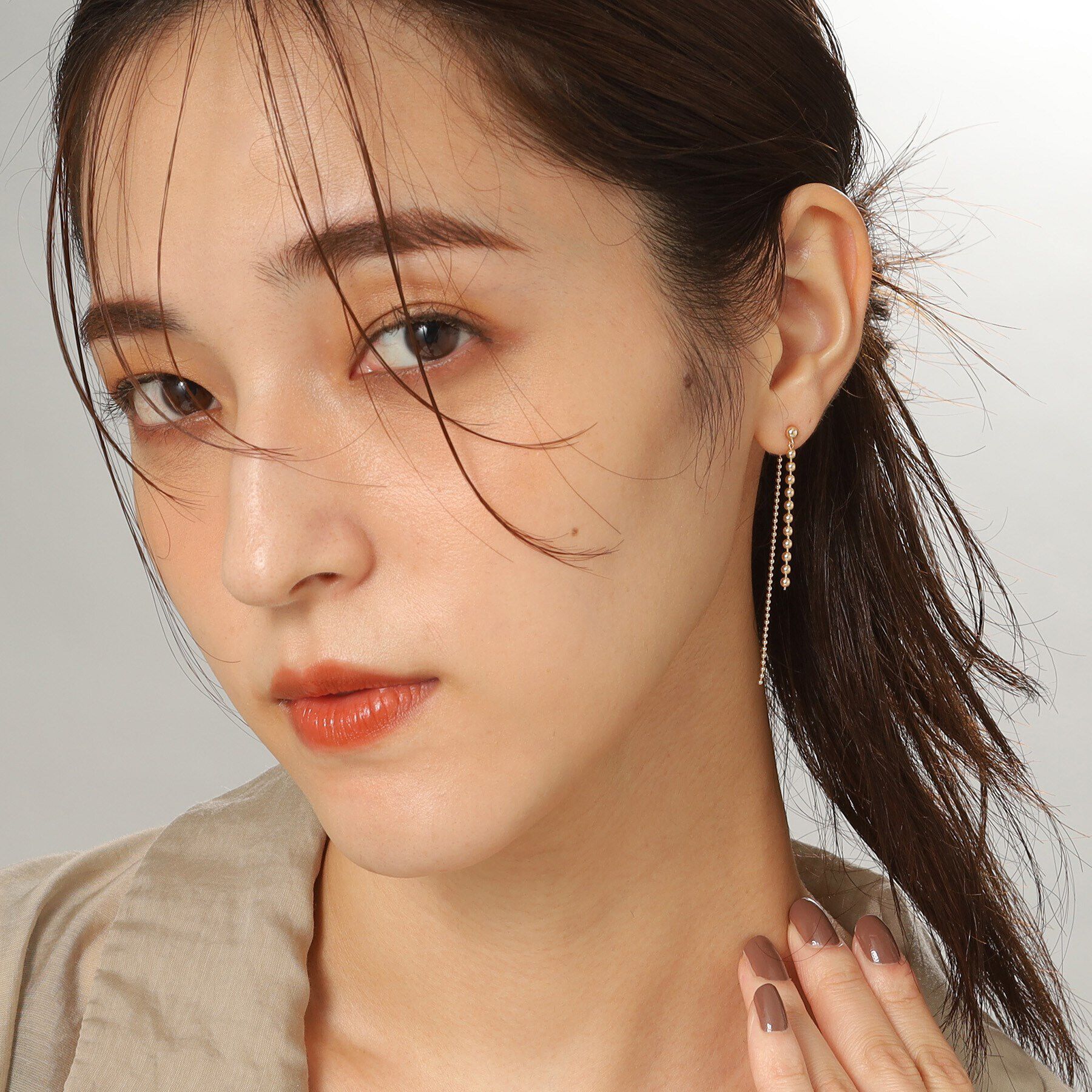 COCOSHNIK「K10ボールチェーン前後 スタッドピアス」|ピアス|