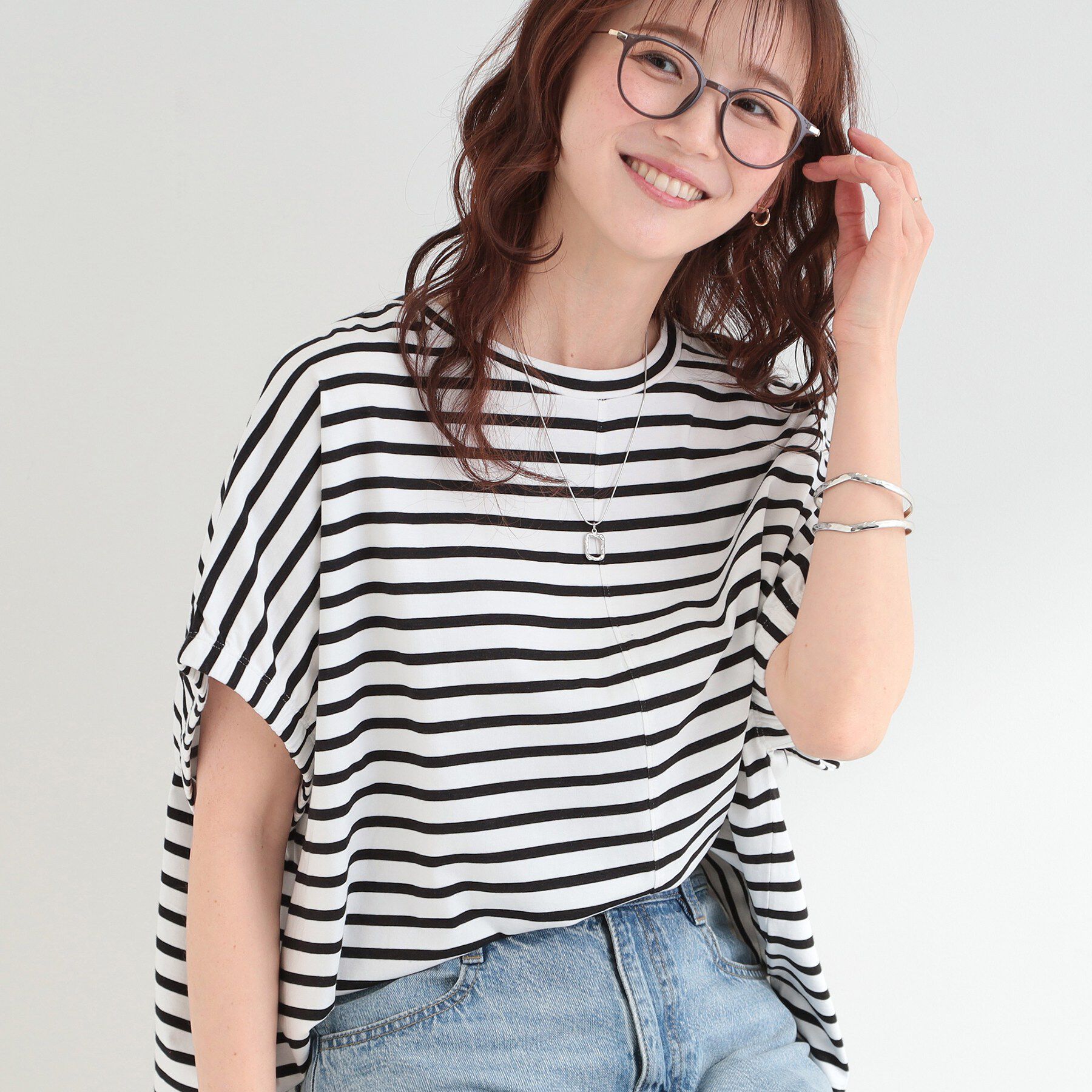 SHOO･LA･RUE「【洗濯機可】シンプルにこなれて見せる お袖ギャザードルマンTシャツ」|Tシャツ・カットソー|オフホワイト(303